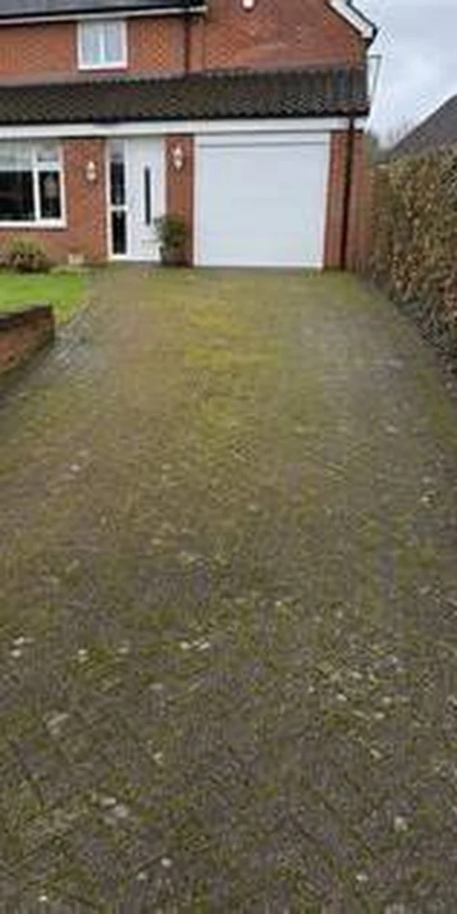 Brick surface before cleaning